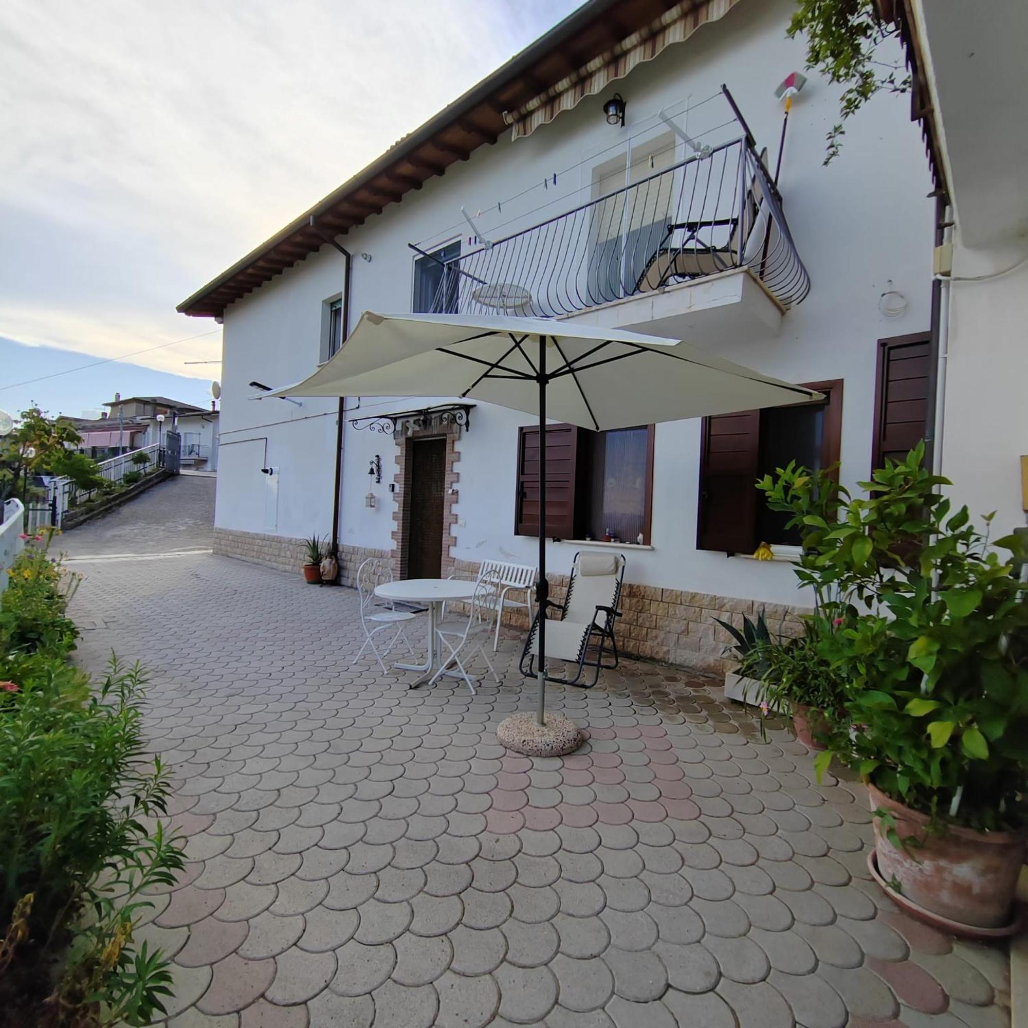 Casa San Giacomo Poggio Bustone Buitenkant foto